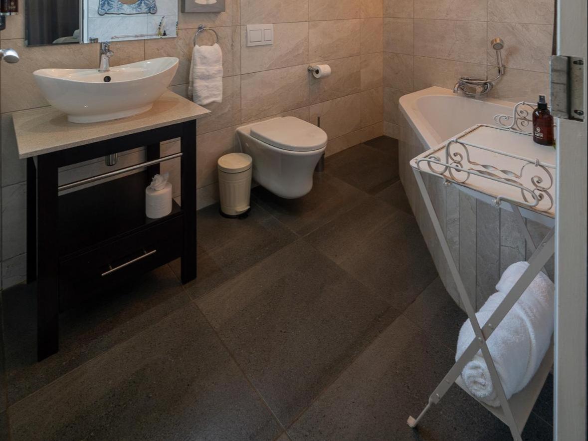 Familia Guesthouse & Boutique Hotel Гроблерсдал Стая снимка